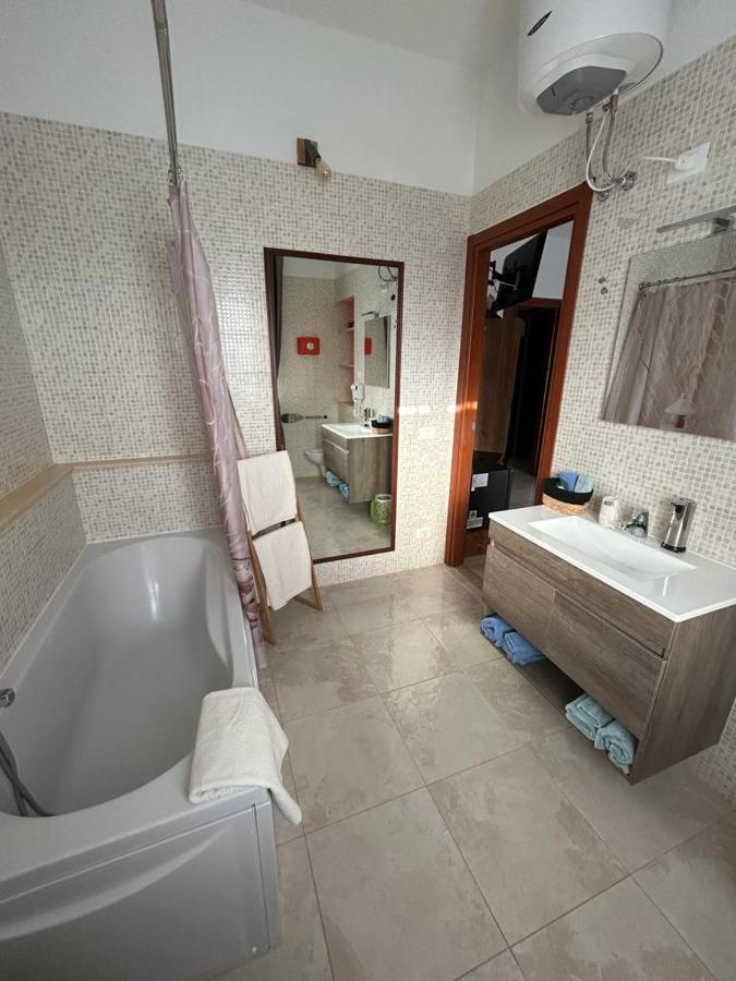 Triangolo Delle Bermuda B&B Termoli Exteriör bild